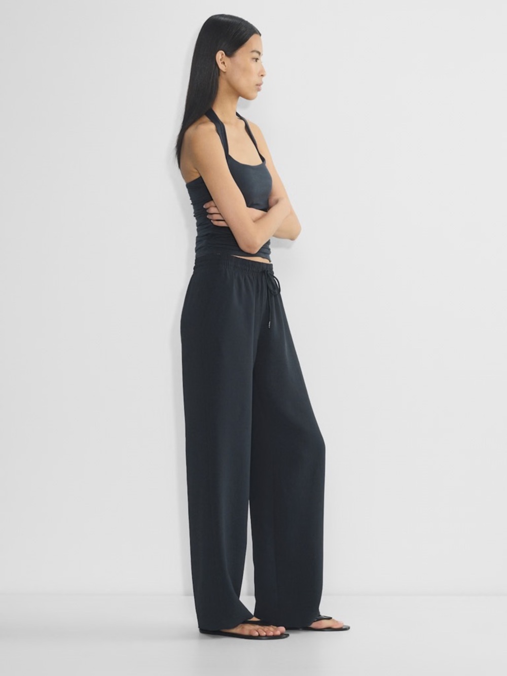 Aritzia Thesis Pant Crepette Size XXS in color DarkNight Navy NWOT With Pockets! - Picture 3 of 8